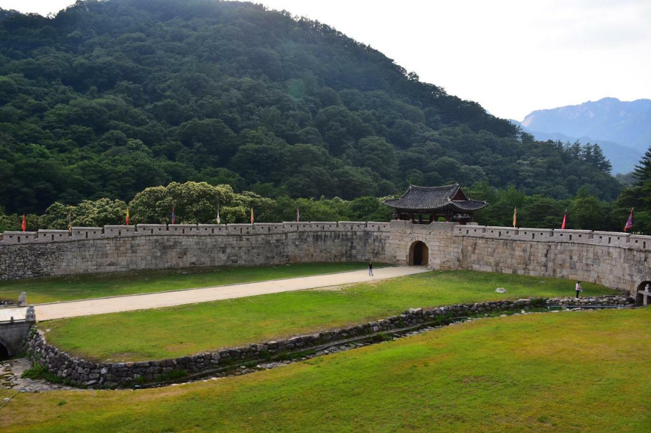 Sungbo Youth Hostel Mungyeong Eksteriør billede